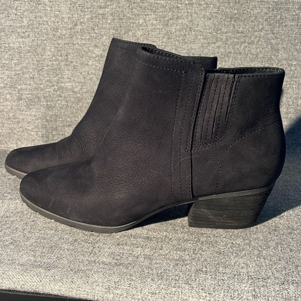 Blondo Nubuck Bootie